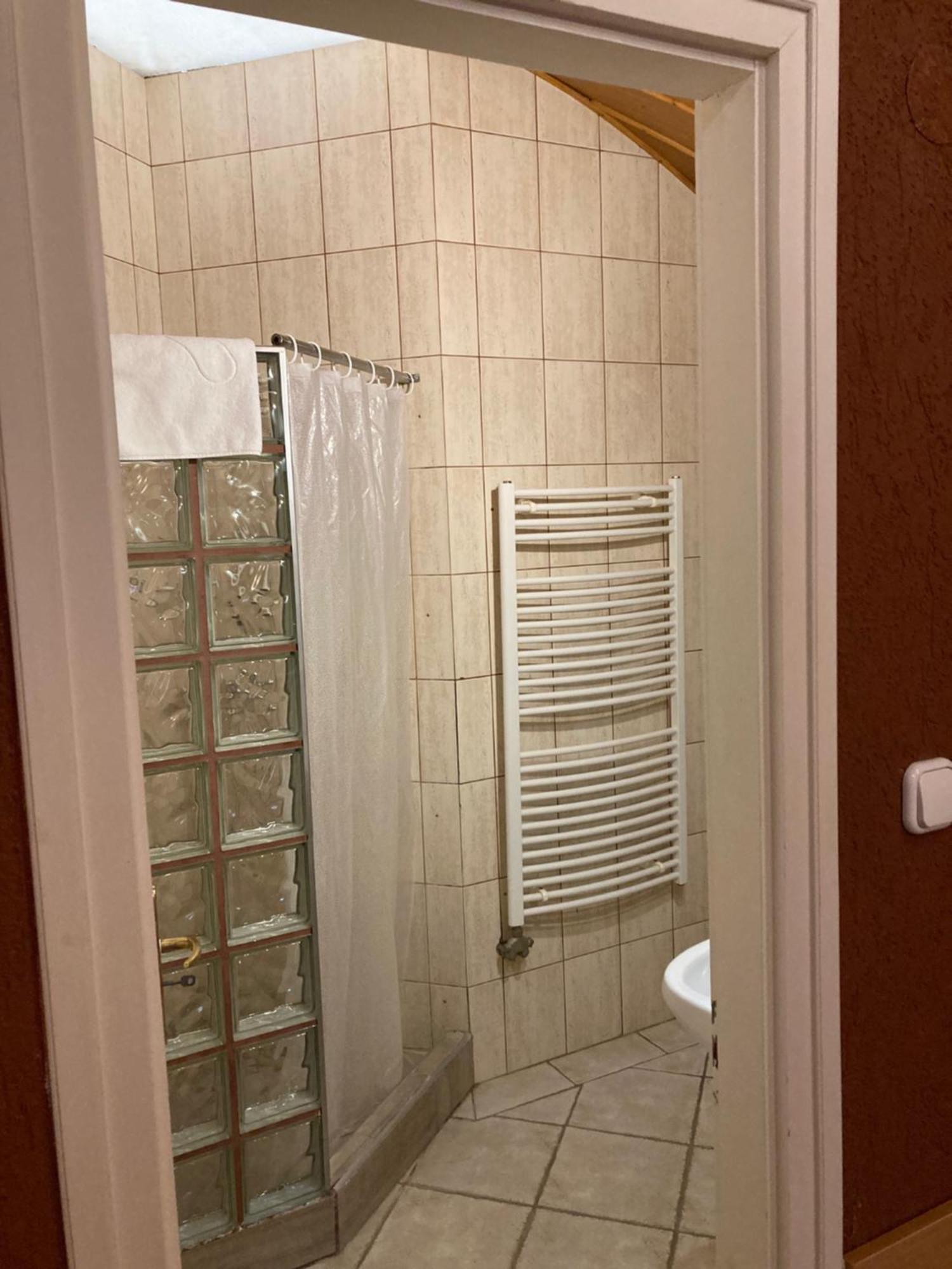Hotel Nautilus Étterem és Panzió à Dabas Extérieur photo