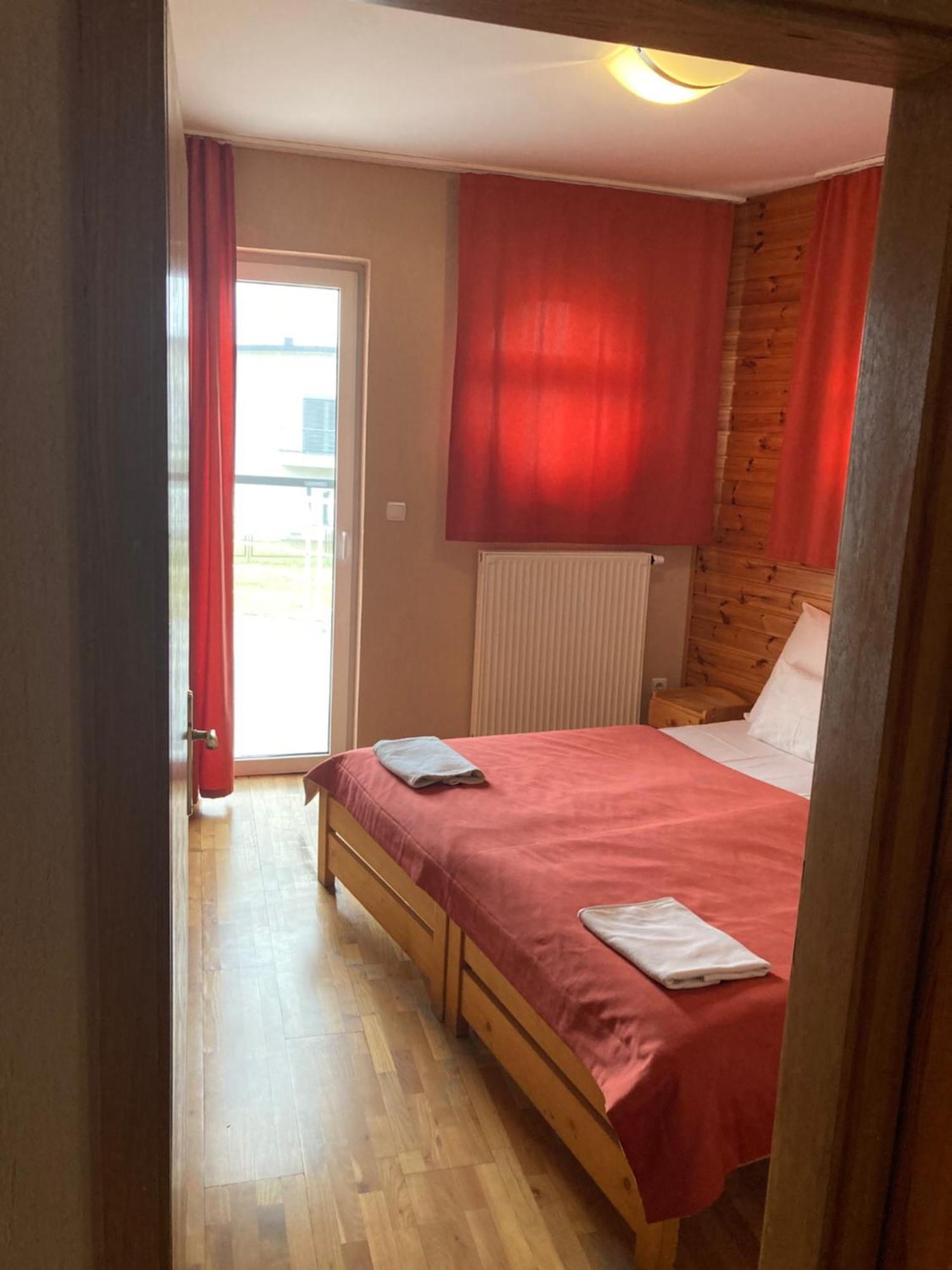 Hotel Nautilus Étterem és Panzió à Dabas Extérieur photo