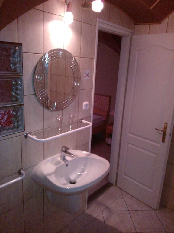 Hotel Nautilus Étterem és Panzió à Dabas Chambre photo