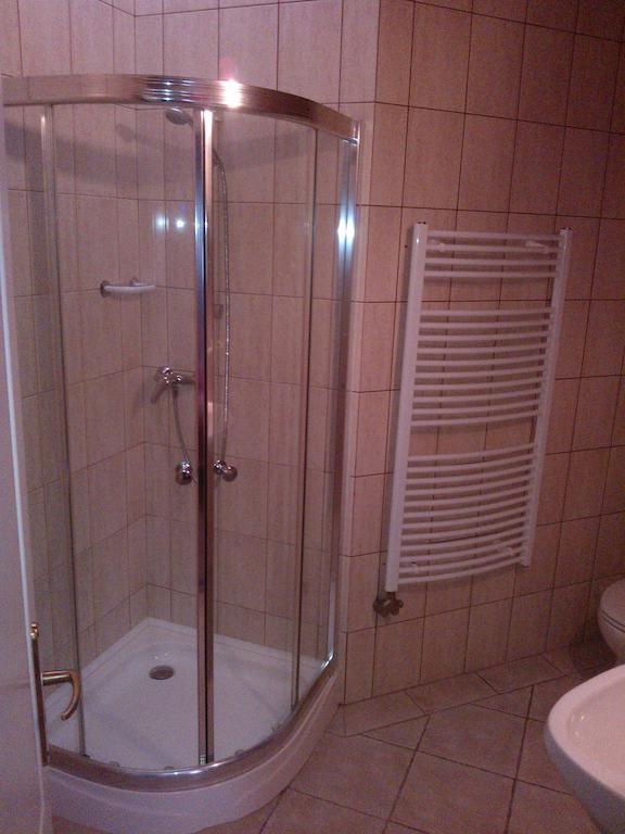 Hotel Nautilus Étterem és Panzió à Dabas Chambre photo