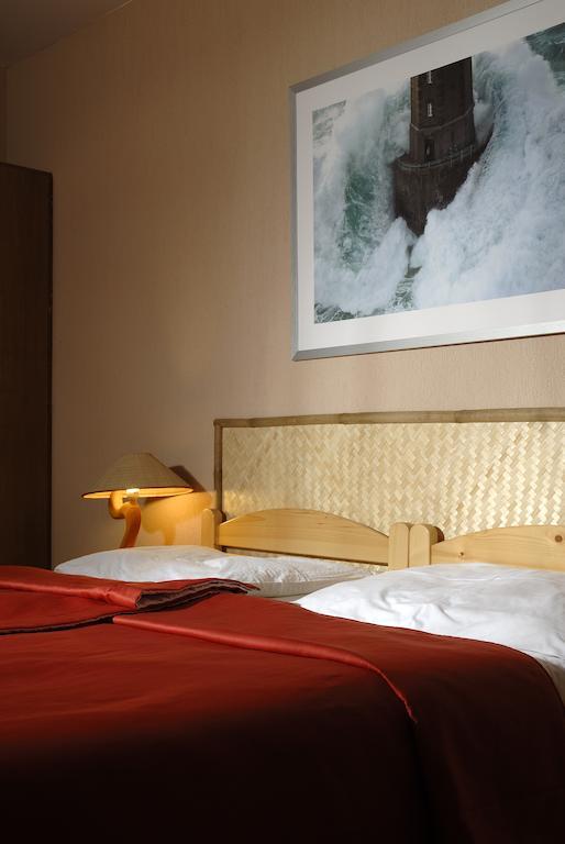 Hotel Nautilus Étterem és Panzió à Dabas Chambre photo